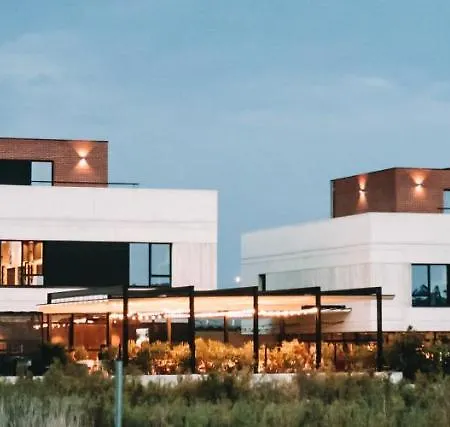 Ostello Plea House *